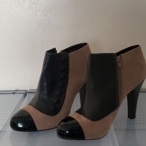 GB-Gianni Bini.  SIZE 10